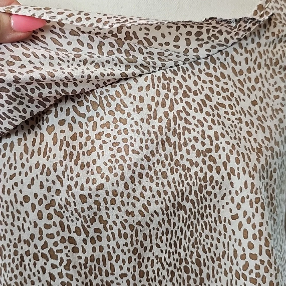 H&M LEOPARD PRINT SHORT SLEEVE TIERED PULLOVER TOP BLOUSE - Picture 3 of 13